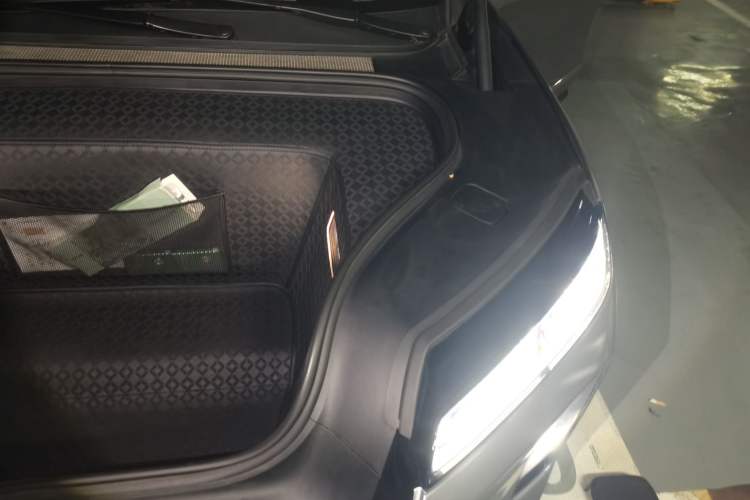 Used Nio ES8 2026 Model 6-seat Executive Signature Edition Engine Bay Left