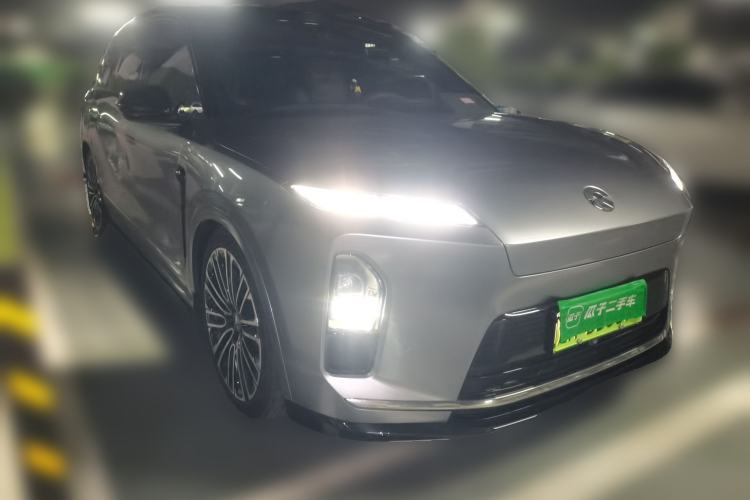 Used Nio ES8 2026 Model 6-seat Executive Signature Edition Front Right 45 Deg