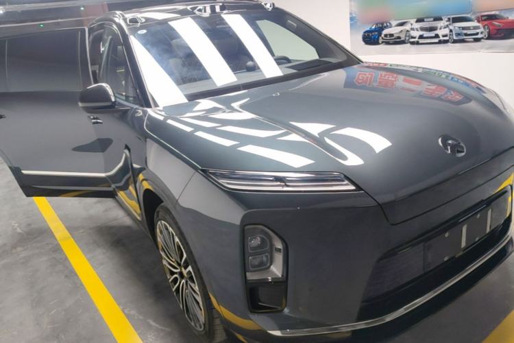 Used Nio ES8 2026 Model 6-seat Executive Signature Edition Front Right 45 Deg