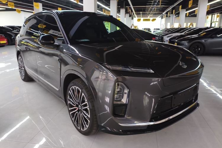 Used Nio ES8 2026 Model 6-seat Executive Signature Edition Front Right 45 Deg