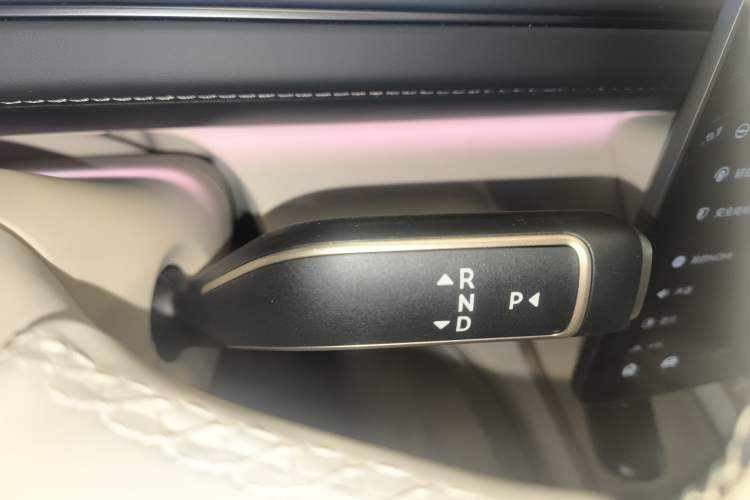 Used Nio ES8 2026 Model 6-seat Executive Luxury Edition Gear Lever