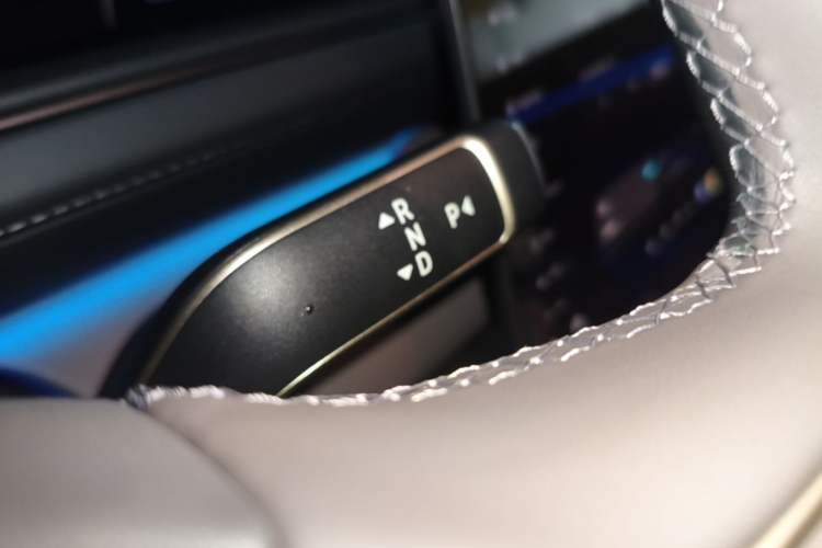 Used Nio ES8 2026 Model 6-seat Executive Signature Edition Gear Lever