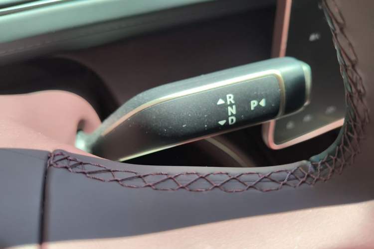 Used Nio ES8 2026 Model 6-seat Executive Luxury Edition Gear Lever