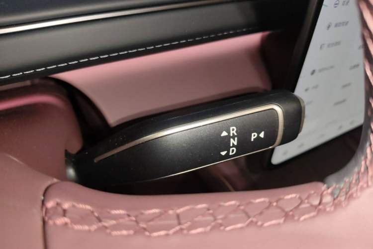 Used Nio ES8 2026 Model 6-seat Executive Signature Edition Gear Lever