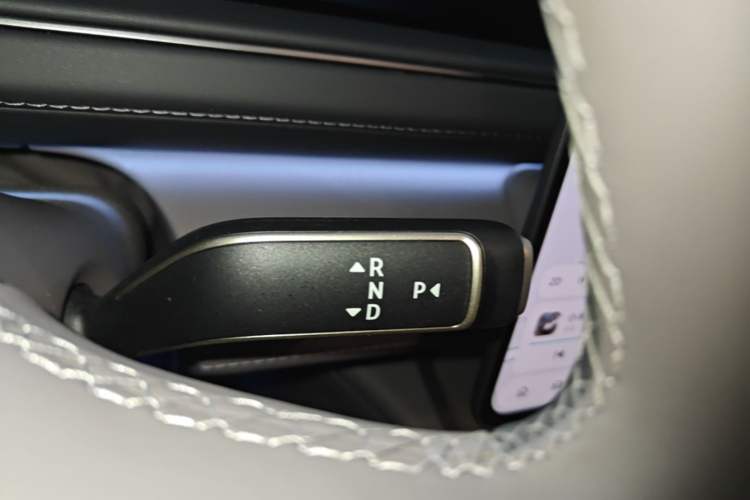 Used Nio ES8 2026 Model 6-seat Executive Signature Edition Gear Lever