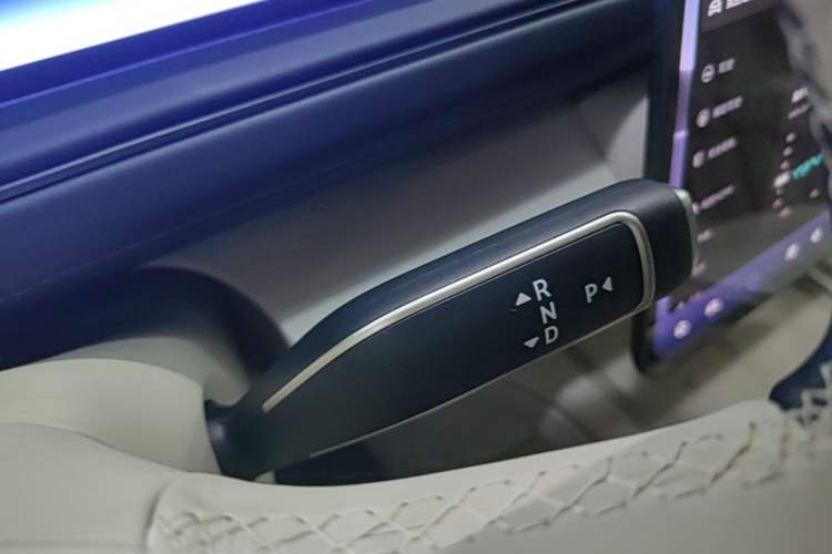 Used Nio ES8 2026 Model 6-seat Executive Signature Edition Gear Lever