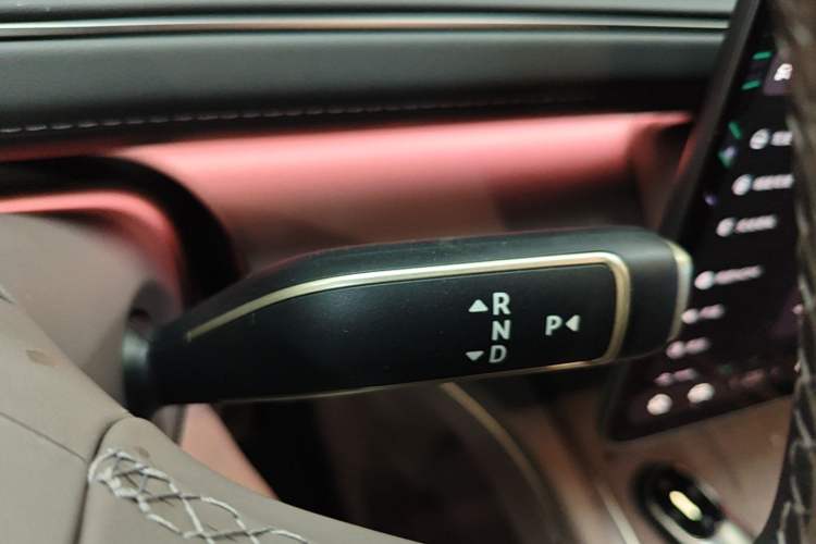 Used Nio ES8 2026 Model 6-seat Executive Luxury Edition Gear Lever
