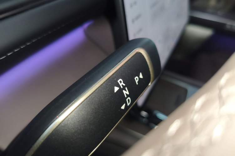 Used Nio ES8 2026 Model 6-seat Executive Signature Edition Gear Lever