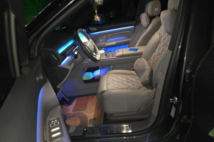 Used Nio ES8 2026 Model 6-seat Executive Luxury Edition Left Front Seat