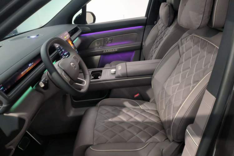 Used Nio ES8 2026 Model 6-seat Executive Luxury Edition Left Front Seat
