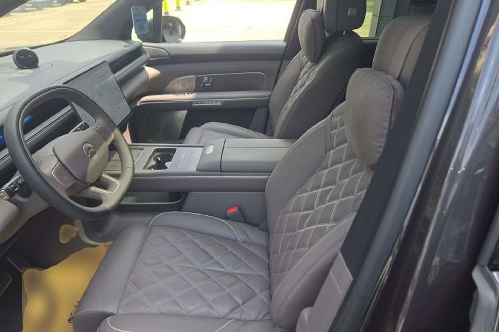 Used Nio ES8 2026 Model 6-seat Executive Luxury Edition Left Front Seat