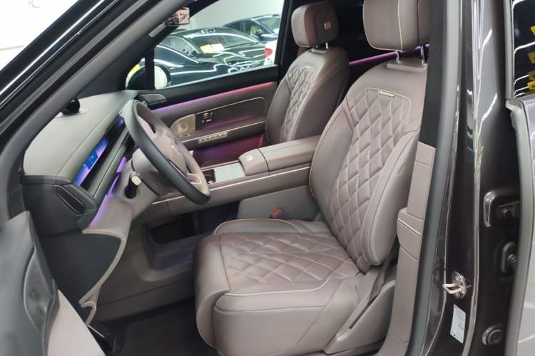 Used Nio ES8 2026 Model 6-seat Executive Signature Edition Left Front Seat