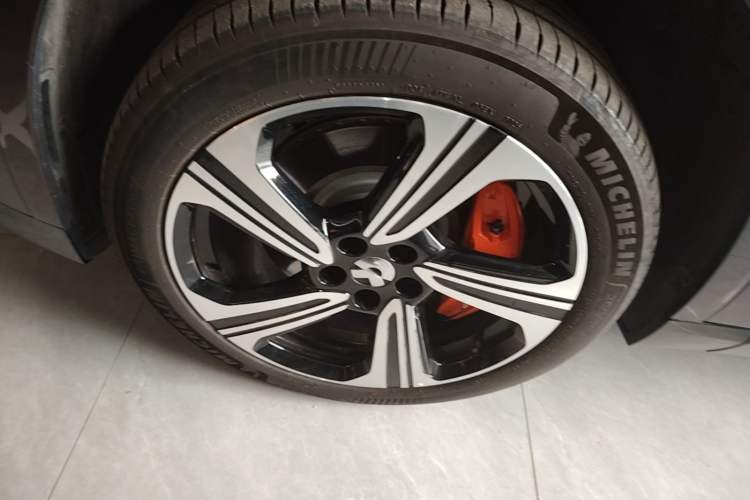 Used Nio ES8 2026 Model 6-seat Executive Luxury Edition Left Front Wheel Hub