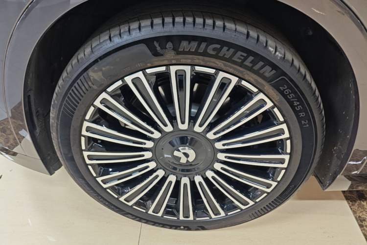 Used Nio ES8 2026 Model 6-seat Executive Luxury Edition Left Front Wheel Hub