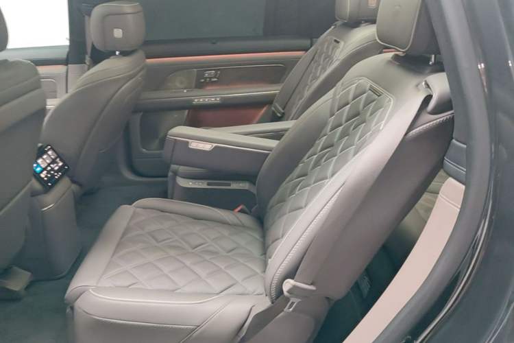 Used Nio ES8 2026 Model 6-seat Executive Signature Edition Left Rear Seat