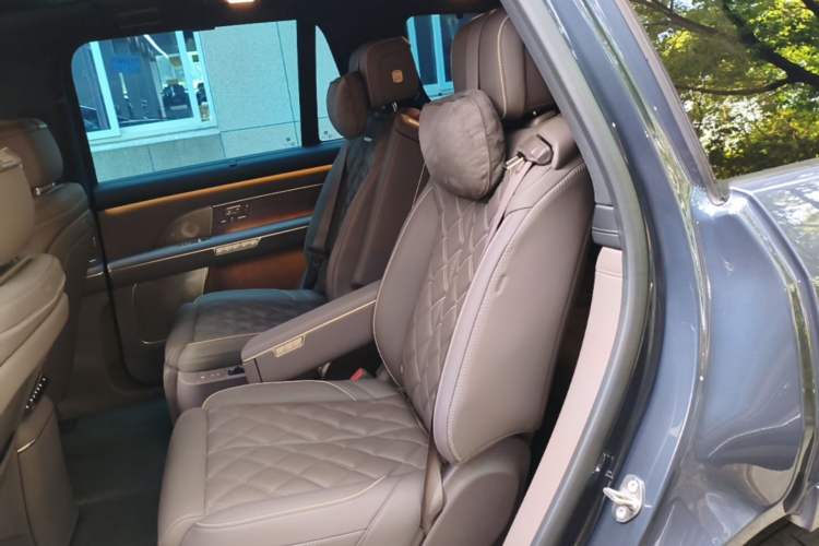 Used Nio ES8 2026 Model 6-seat Executive Signature Edition Left Rear Seat