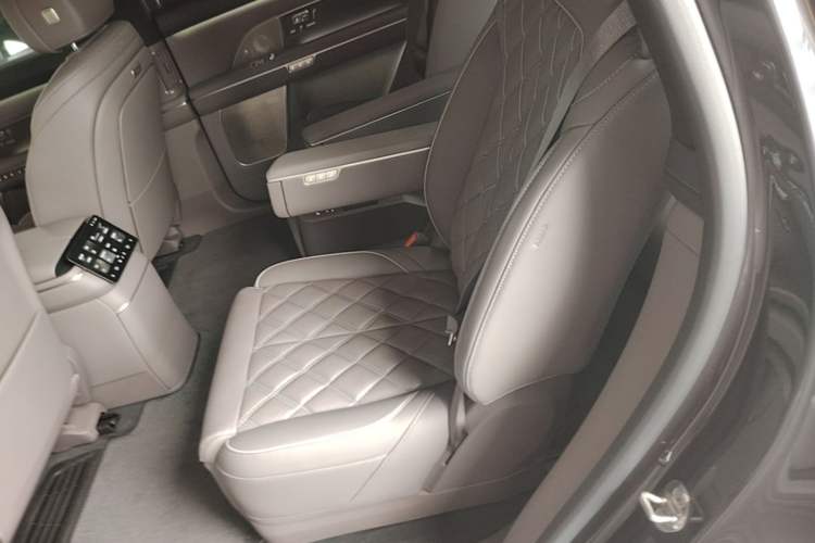 Used Nio ES8 2026 Model 6-seat Executive Luxury Edition Left Rear Seat