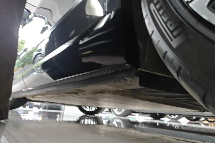 Used Nio ES8 2026 Model 6-seat Executive Signature Edition Left Side Sill