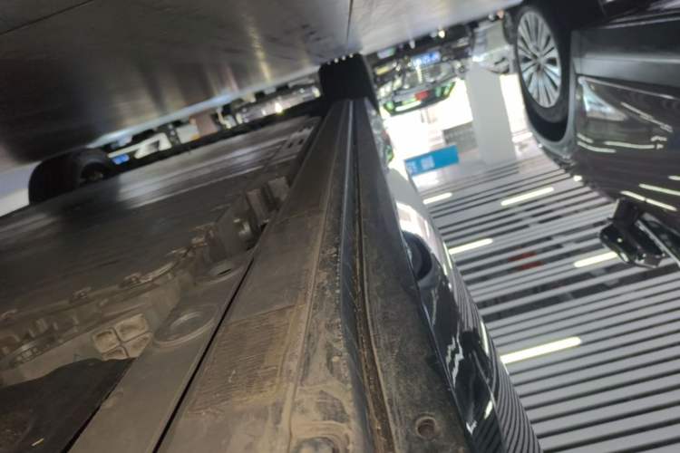 Used Nio ES8 2026 Model 6-seat Executive Luxury Edition Left Side Sill