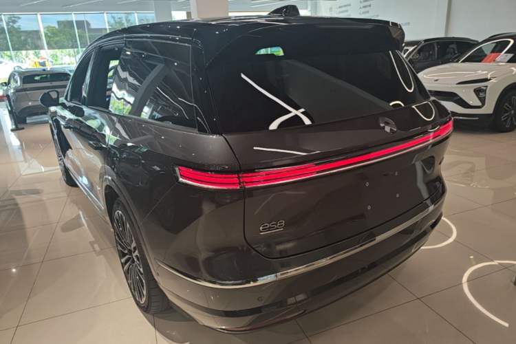Used Nio ES8 2026 Model 6-seat Executive Signature Edition Rear Left 45 Deg