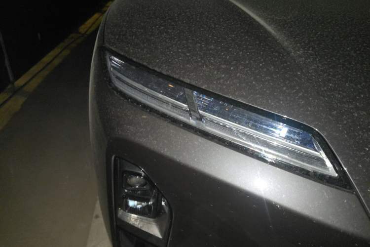 Used Nio ES8 2026 Model 6-seat Executive Luxury Edition Right Front Headlight