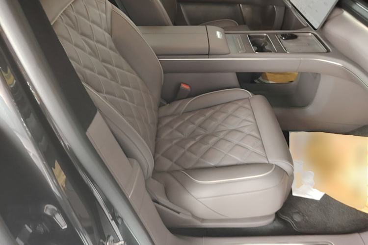 Used Nio ES8 2026 Model 6-seat Executive Luxury Edition Right Front Seat
