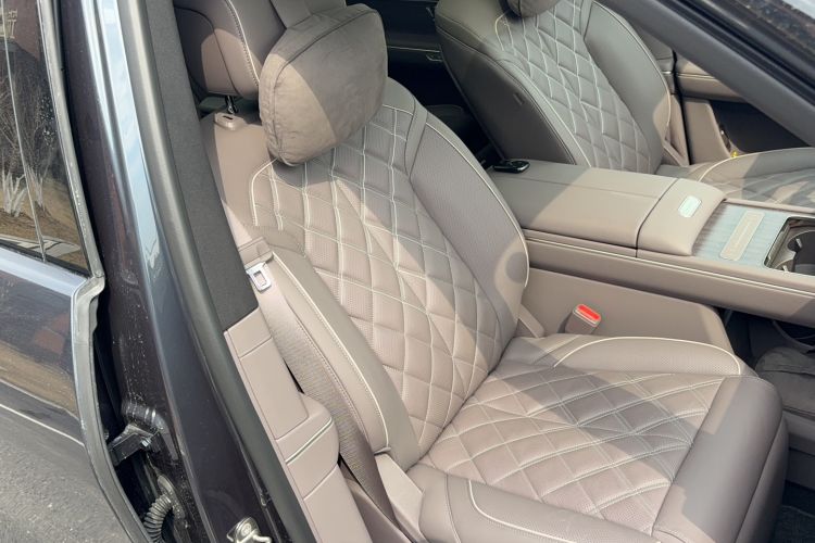 Used Nio ES8 2026 Model 6-seat Executive Luxury Edition Right Front Seat