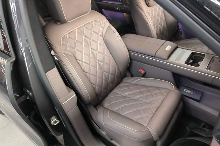 Used Nio ES8 2026 Model 6-seat Executive Luxury Edition Right Front Seat