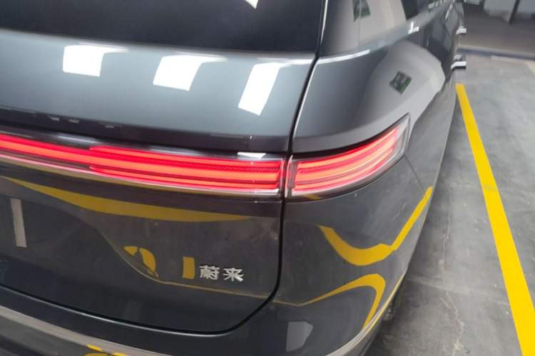 Used Nio ES8 2026 Model 6-seat Executive Signature Edition Right Rear Taillight