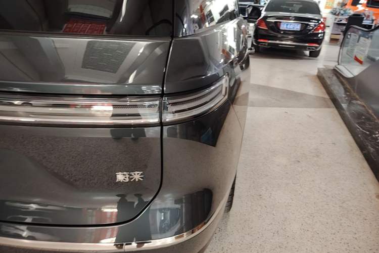 Used Nio ES8 2026 Model 6-seat Executive Signature Edition Right Rear Taillight