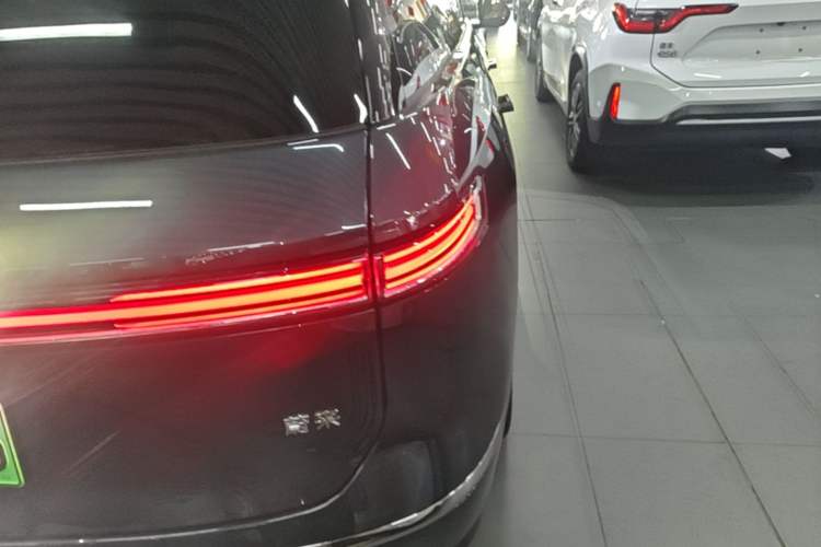 Used Nio ES8 2026 Model 6-seat Executive Signature Edition Right Rear Taillight