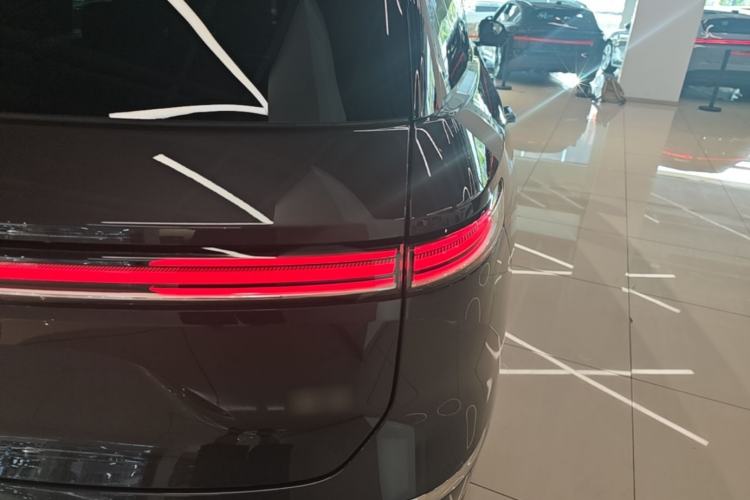 Used Nio ES8 2026 Model 6-seat Executive Signature Edition Right Rear Taillight