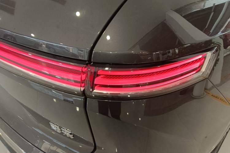 Used Nio ES8 2026 Model 6-seat Executive Luxury Edition Right Rear Taillight