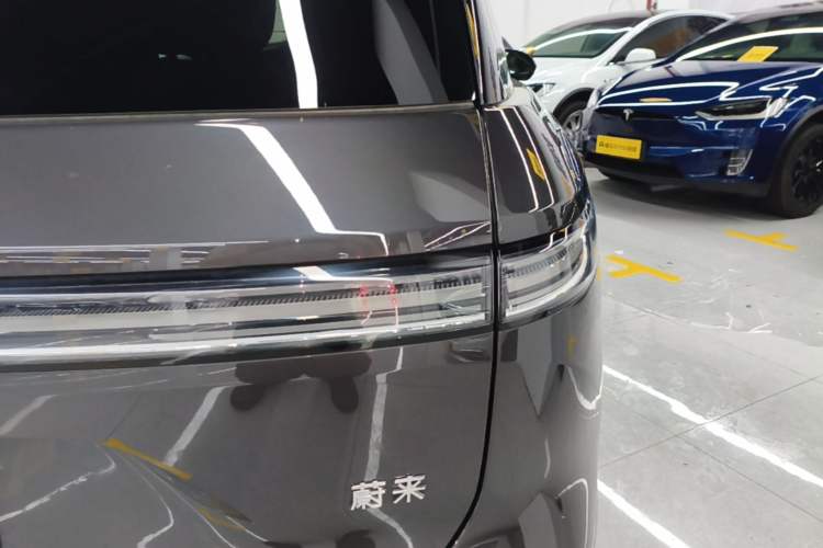 Used Nio ES8 2026 Model 6-seat Executive Signature Edition Right Rear Taillight