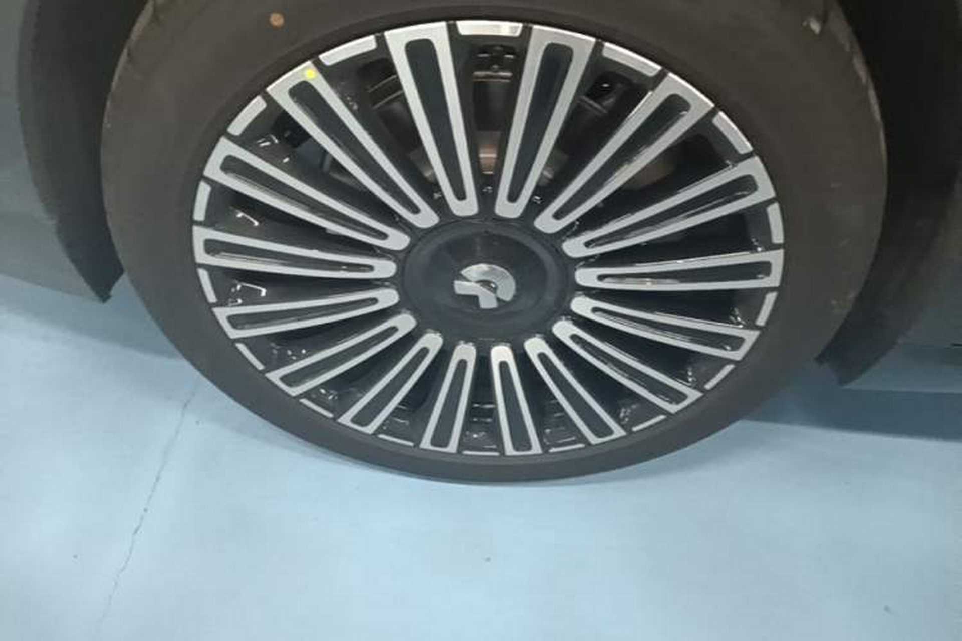 Used Nio ES8 2026 Model 6-seat Executive Luxury Edition Right Rear Wheel Hub