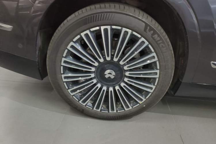 Used Nio ES8 2026 Model 6-seat Executive Luxury Edition Right Rear Wheel Hub