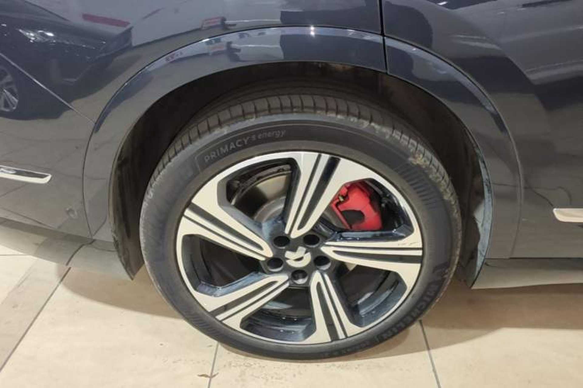 Used Nio ES8 2026 Model 6-seat Executive Luxury Edition Right Rear Wheel Hub