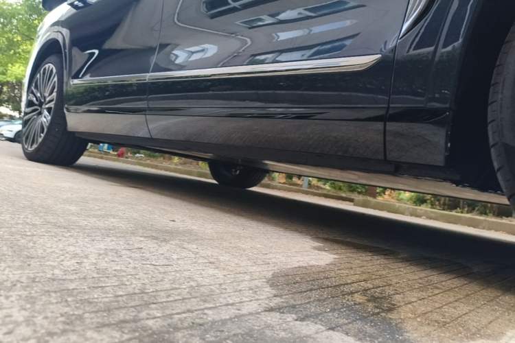 Used Nio ES8 2026 Model 6-seat Executive Signature Edition Right Side Sill