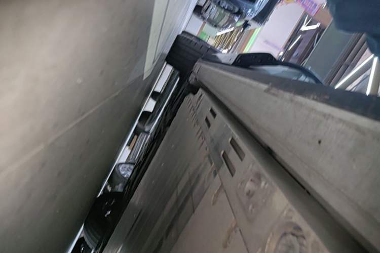 Used Nio ES8 2026 Model 6-seat Executive Signature Edition Right Side Sill