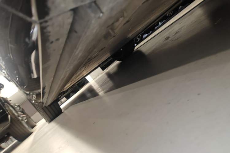 Used Nio ES8 2026 Model 6-seat Executive Luxury Edition Right Side Sill