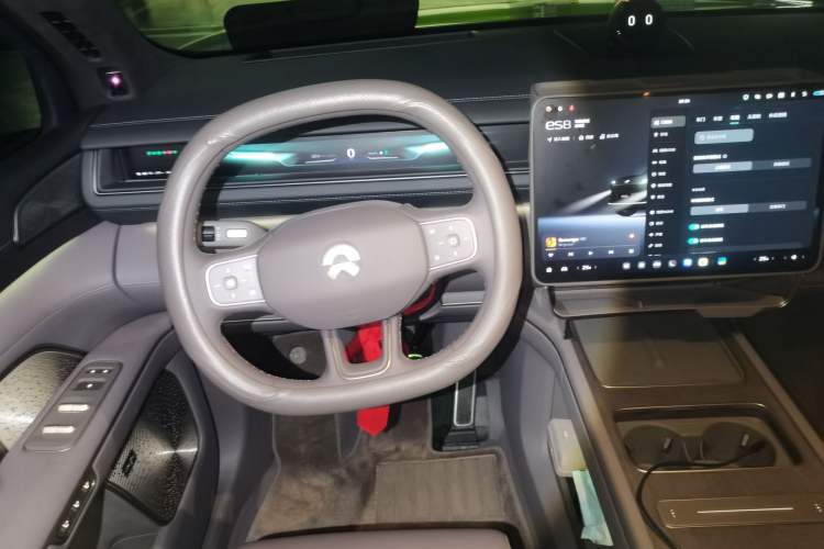 Used Nio ES8 2026 Model 6-seat Executive Signature Edition Steering Wheel