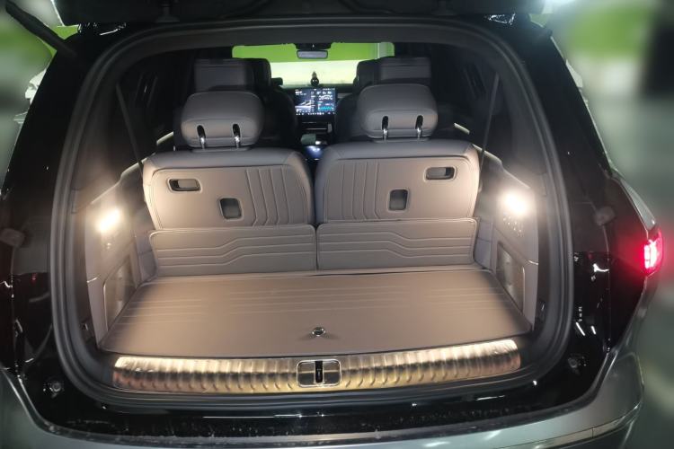 Used Nio ES8 2026 Model 6-seat Executive Signature Edition Trunk