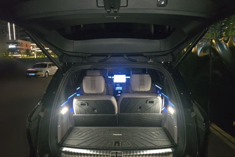 Used Nio ES8 2026 Model 6-seat Executive Luxury Edition Trunk