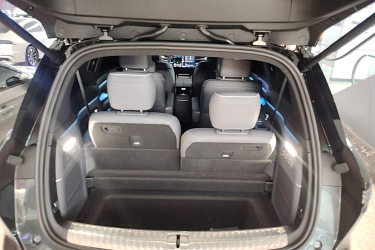 Used Nio ES8 2026 Model 6-seat Executive Signature Edition Trunk