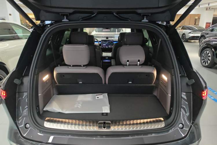 Used Nio ES8 2026 Model 6-seat Executive Luxury Edition Trunk