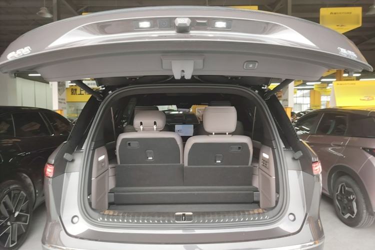 Used Nio ES8 2026 Model 6-seat Executive Luxury Edition Trunk