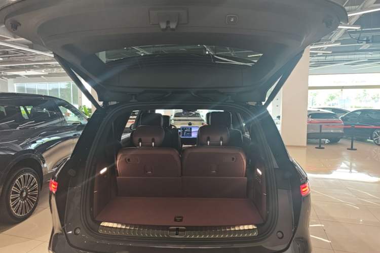 Used Nio ES8 2026 Model 6-seat Executive Signature Edition Trunk