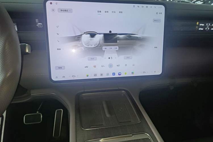 Used Nio ES8 2026 Model 6-seat Executive Signature Edition Audio And AC Panel