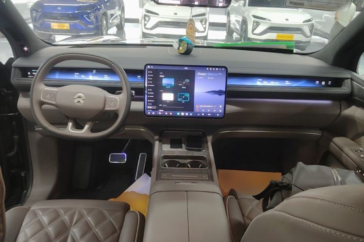 Used Nio ES8 2026 Model 6-seat Executive Signature Edition Center Console