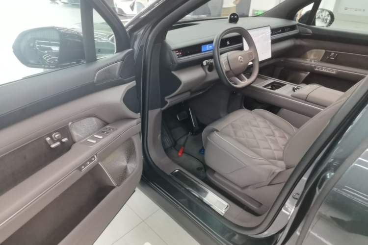 Used Nio ES8 2026 Model 6-seat Executive Signature Edition Driver Seat